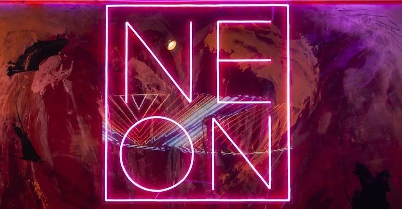NEON